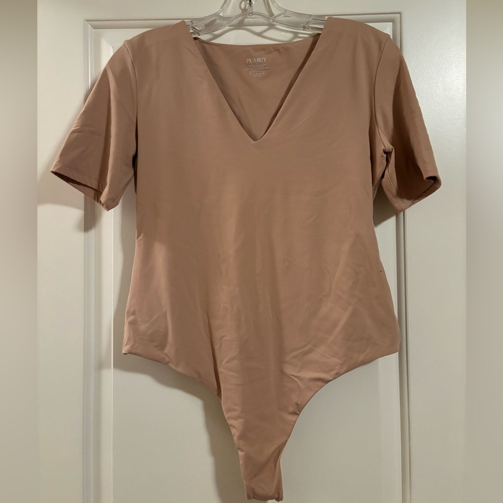 Tan V-Neck Short Sleeve Bodysuit